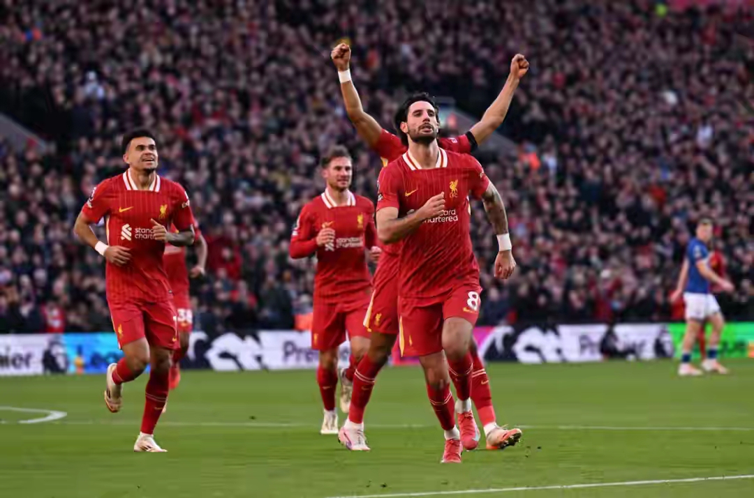 国际米兰险胜利物浦，苏亚雷斯扛起全队