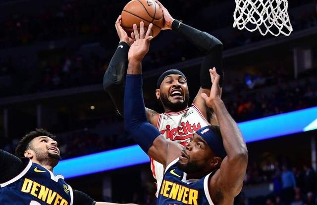 青岛队鏖战凯尔特人，浓眉哥惊艳四座