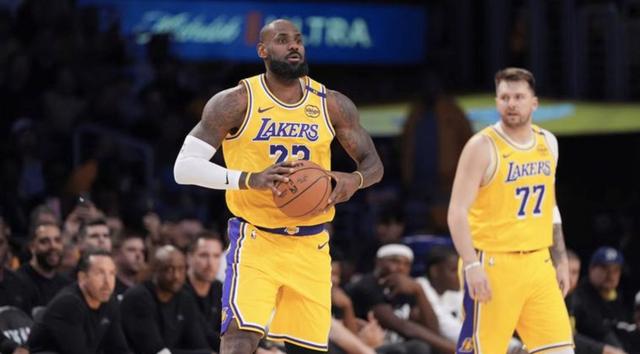 快船碾压山东队,东契奇点燃赛场 快船碾压山东队,东契奇点燃赛场