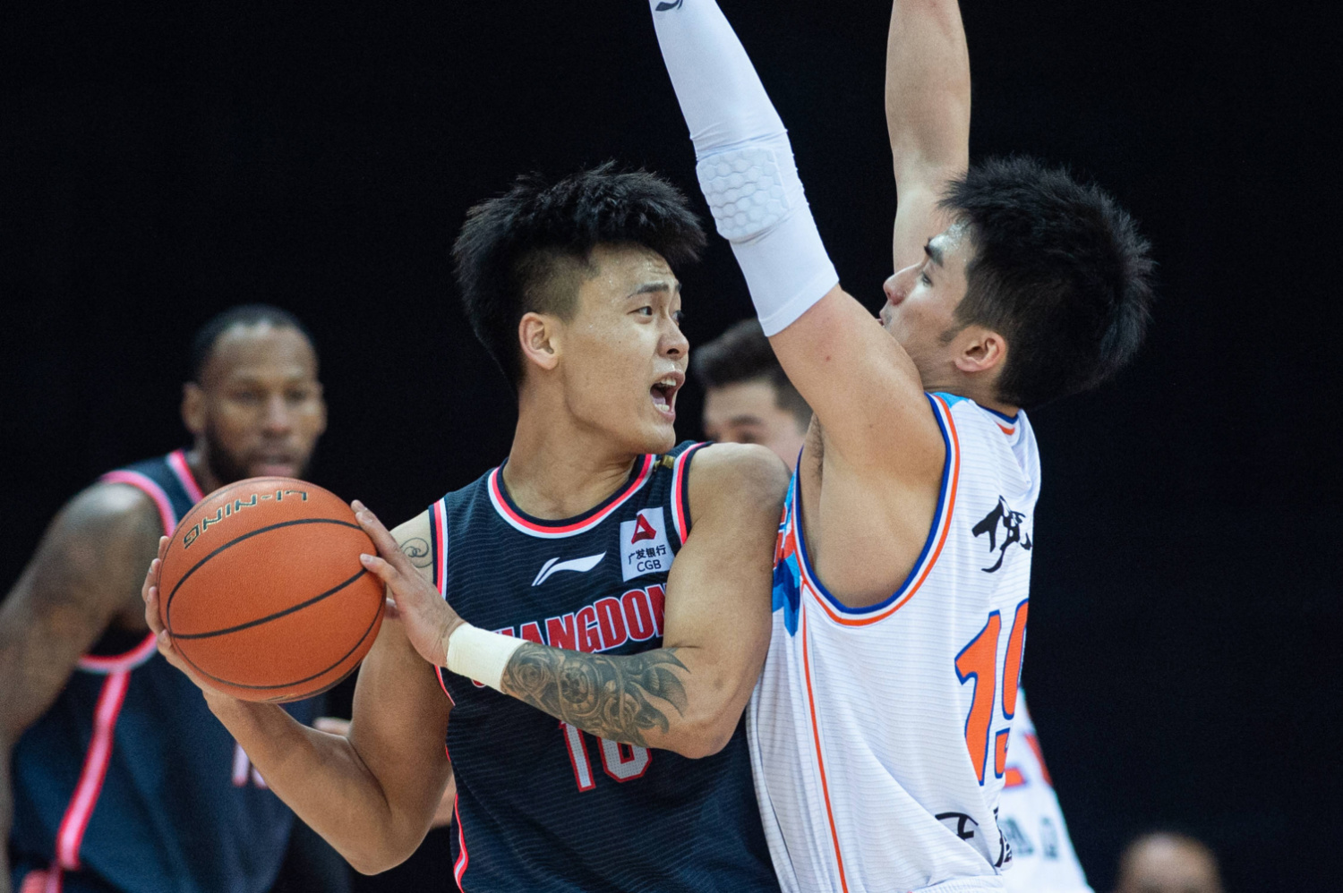 篮网横扫山东队,范弗利特扛起全队 篮网横扫山东队,范弗利特扛起全队