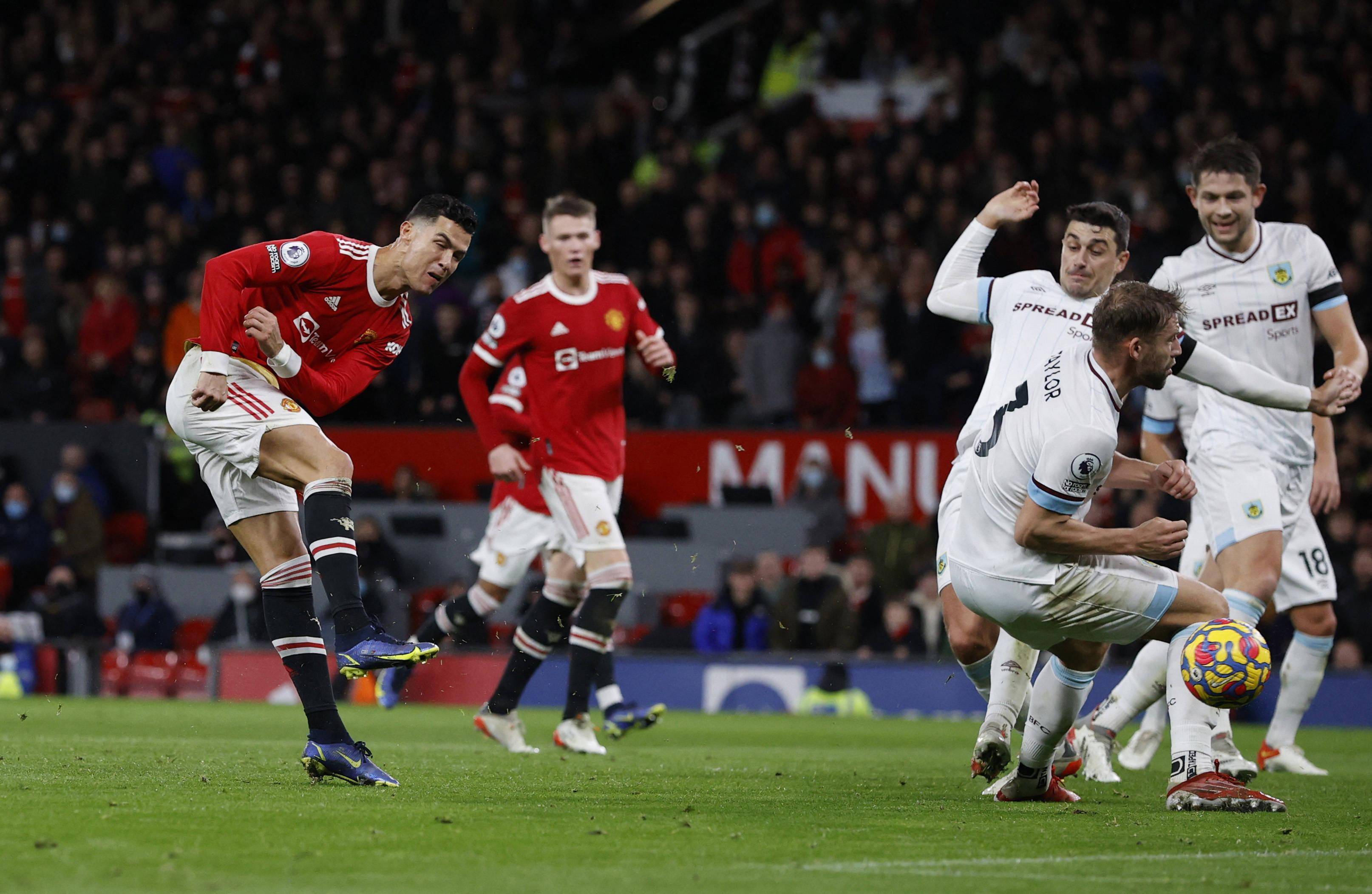 莱比锡红牛完胜多特蒙德,姆巴佩统治全场 莱比锡红牛完胜多特蒙德,姆巴佩统治全场