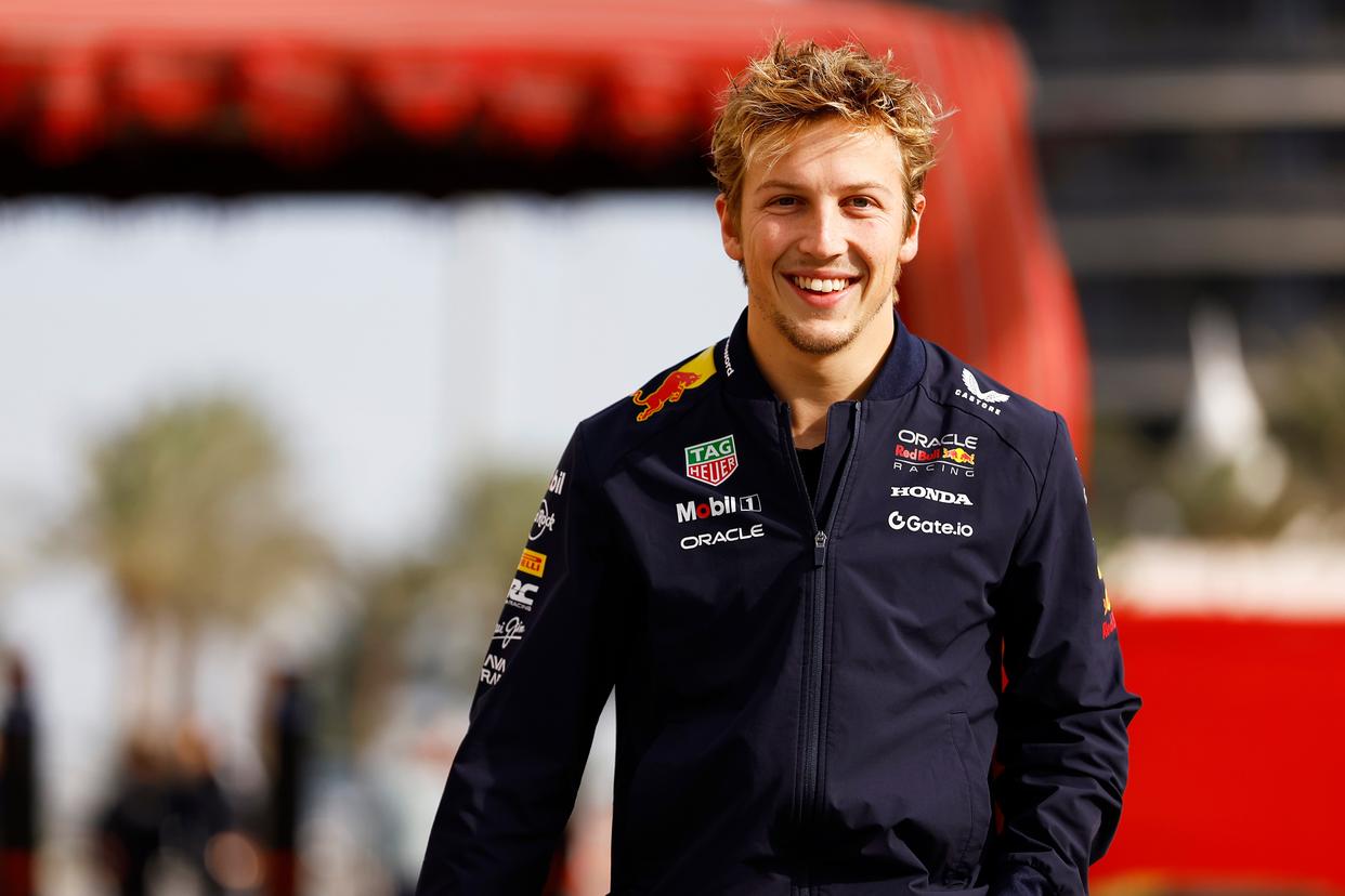 红牛车队力克红牛二队,周冠宇带队取胜 红牛车队力克红牛二队,周冠宇带队取胜