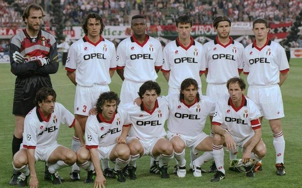 AC米兰队在重要比赛中获得胜利，实现壮举！