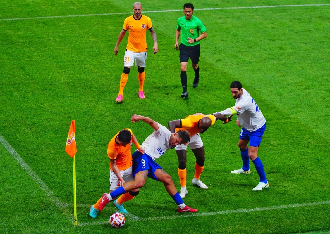 对手防守顽强，球队难以攻破