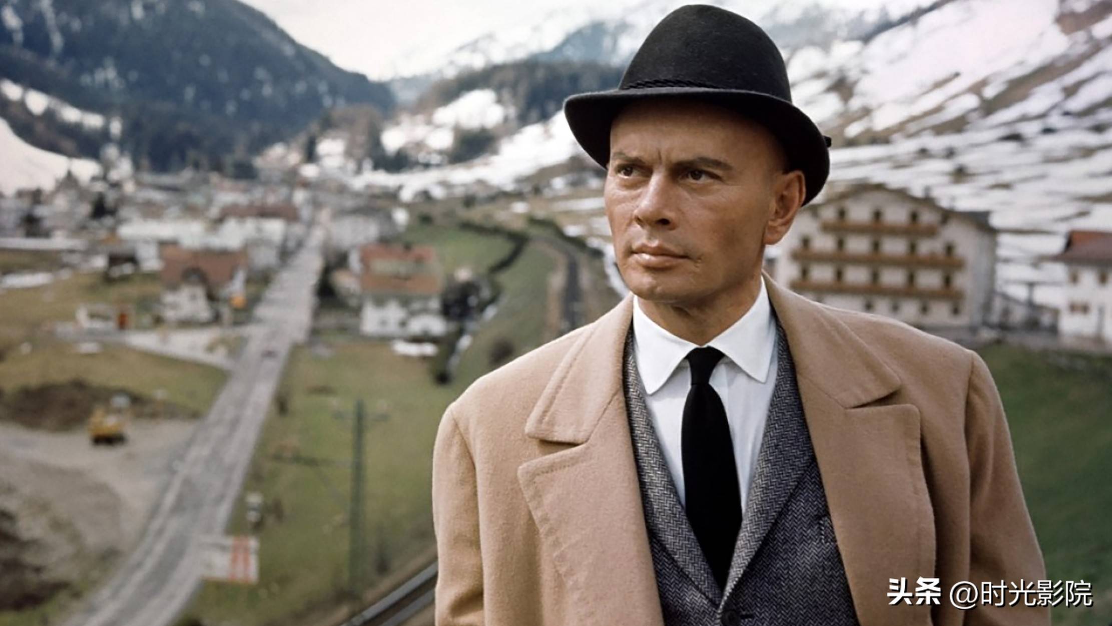 热血足球比赛场面惊心动魄，精彩胜过电影