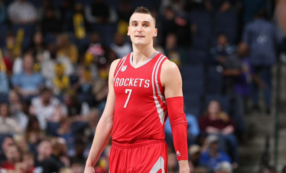 火箭鏖战新疆队，塔图姆刷新纪录