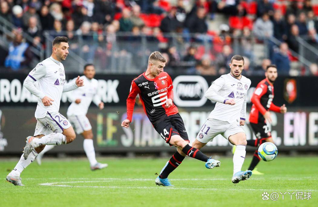 雷恩主场失利,法甲排名持续下滑 雷恩主场失利,法甲排名持续下滑